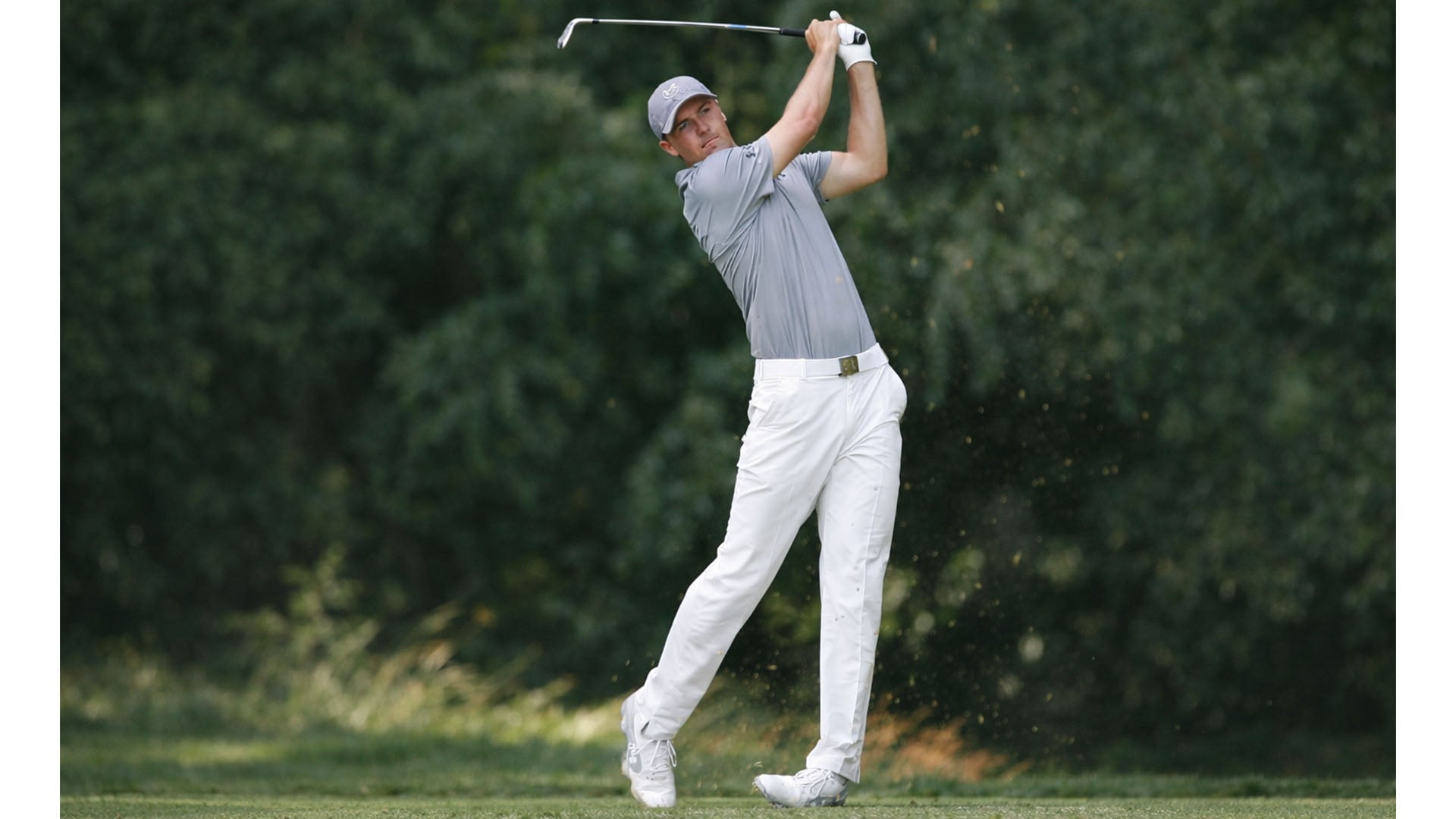 How Should Golf Pants Fit? Proper Length, Tightness, and Care Tips